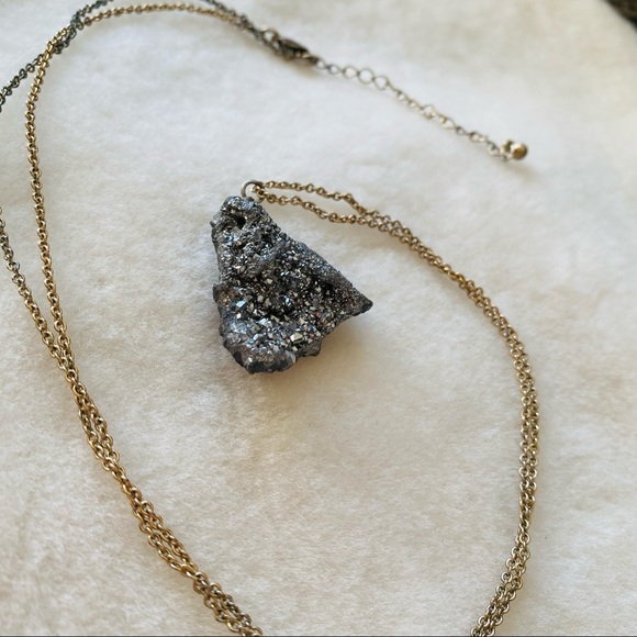 Urban Outfitters Jewelry - Geode Necklace
